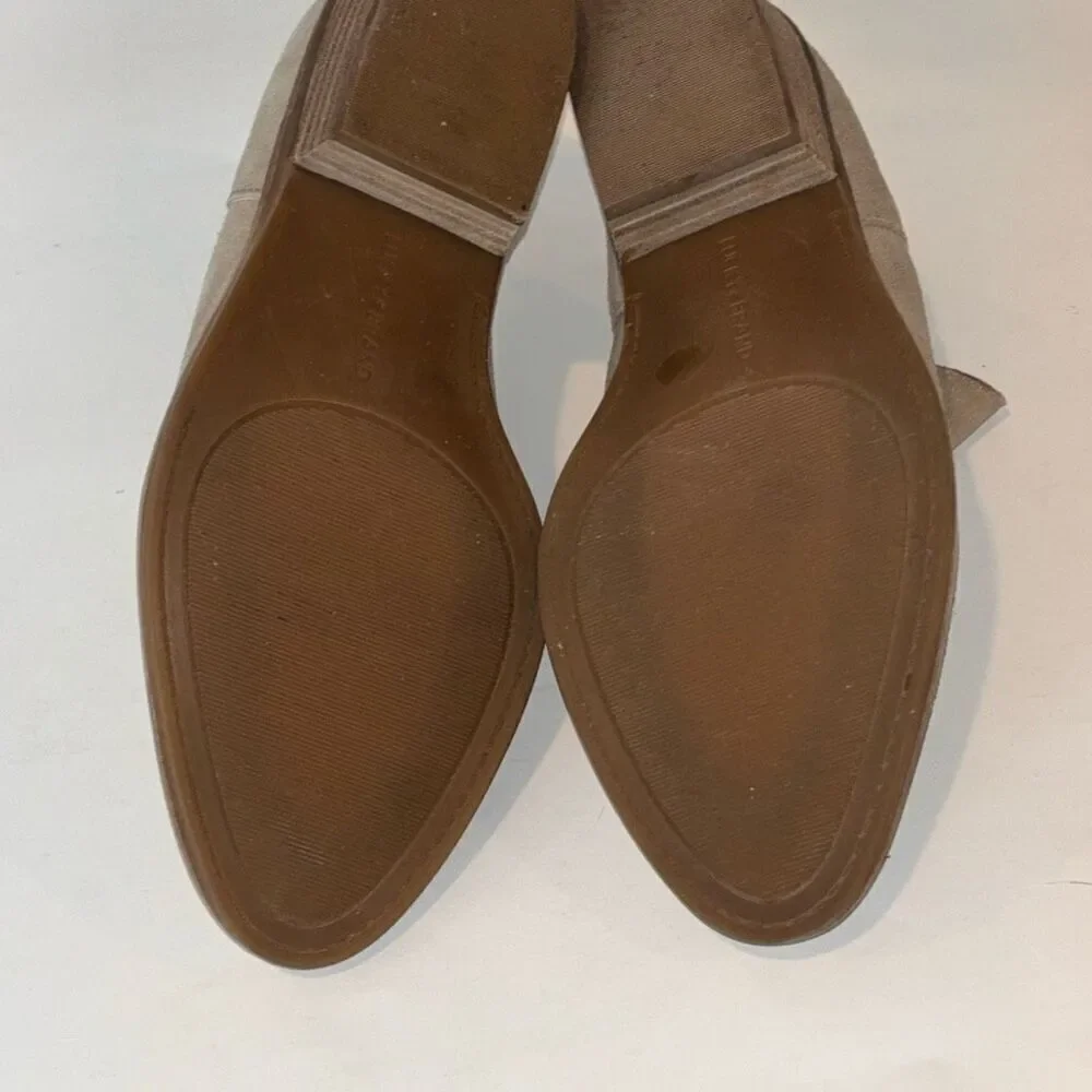 Lucky Brand Freelia tan suede leather ankle booties boots 6.5 EUC